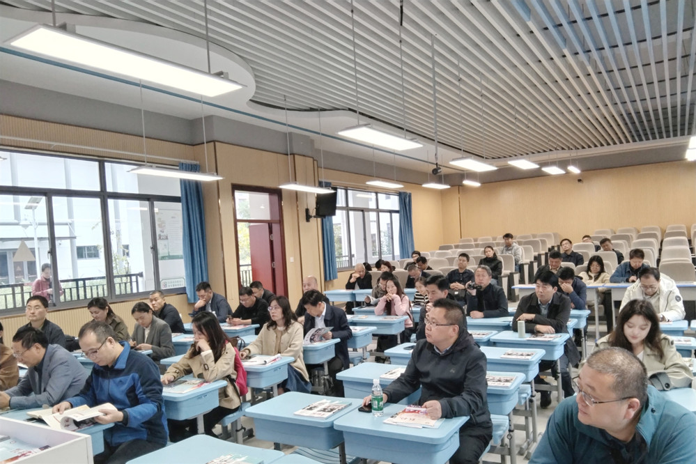 01cbc21d90d046b384daeccc48e35445.jpg